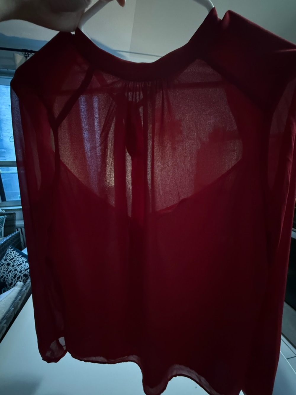 Feminine Elegance | Open-Back Bow-Detail Blouse - Red - Picture 5 of 11